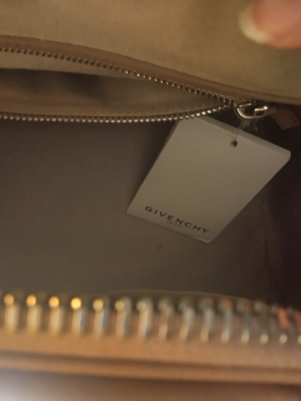 Givenchy Tan Leather Antigona Satchel - For Sale or Trade. - Picture 11 of 15